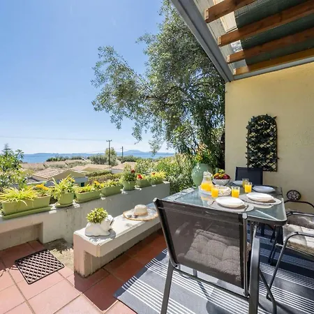 Blue Marine 1 Vip On The - Public Pool