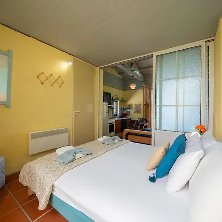 Blue Marine 1 Barbati On The Beach - Public Pool Apartment Barbati